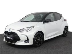 Wit Gebruikt 2023 Toyota Yaris Hybrid Executive Hatchback | € 27.450 (Duur)
