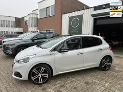 Wit Gebruikt 2017 Peugeot 208 GT-line Hatchback | € 9.944 (Eerlijke prijs)