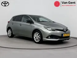 Grijs Gebruikt 2017 Toyota Auris Hybrid Edition Hatchback | € 14.499 (Eerlijke prijs)