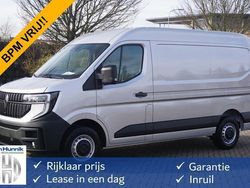 Blauw Gebruikt 2024 Renault Master Van | € 36.850 (Eerlijke prijs)