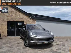 Grijs, andere lak Gebruikt 2010 Porsche Cayenne SUV | € 19.450 (Eerlijke prijs)