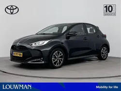 Zwart Gebruikt 2022 Toyota Yaris Hybrid Limited Hatchback | € 21.945 (Eerlijke prijs)