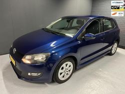 Blauw Gebruikt 2013 VW Polo Hatchback | € 5.499 (Eerlijke prijs)