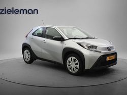 Grijs Gebruikt 2023 Toyota Aygo X Play SUV | € 14.345