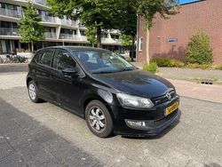 Zwart Gebruikt 2012 VW Polo Comfortline Hatchback | € 2.500 (Goede deal)