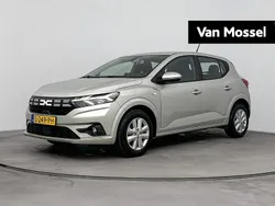 Grijs Gebruikt 2023 Dacia Sandero Expression Hatchback | € 14.935 (Super prijs)