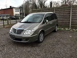 Beige Gebruikt 2009 Lancia Phedra MPV | € 2.750
