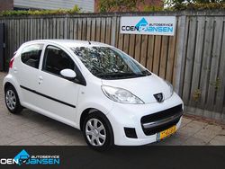 Wit Gebruikt 2011 Peugeot 107 Hatchback | € 3.950 (Eerlijke prijs)