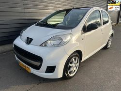 Wit Gebruikt 2010 Peugeot 107 Urban Move Hatchback | € 3.145 (Eerlijke prijs)