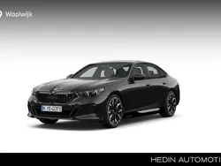 Zwart Nieuw 2025 BMW i5 M Sport Sedan | € 89.352