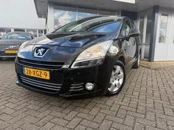 Zwart Gebruikt 2012 Peugeot 5008 Active MPV | € 5.950 (Iets duurder)