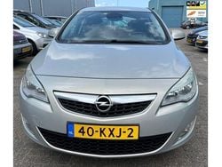 Beige Gebruikt 2010 Opel Astra Edition Hatchback | € 2.750 (Goede deal)