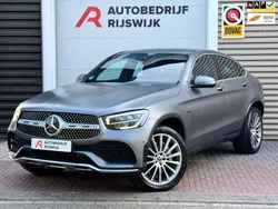 Grijs Gebruikt 2021 Mercedes GLC300e Premium Coupé | € 49.950 (Eerlijke prijs)