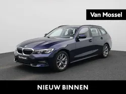 Blauw Gebruikt 2021 BMW 318 Executive Stationwagen | € 32.945 (Goede deal)