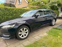 Blauw Gebruikt 2017 Volvo V90 Kinetic Stationwagen | € 14.950 (Eerlijke prijs)