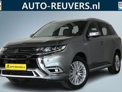 Grijs (metallic) Gebruikt 2019 Mitsubishi Outlander P-HEV Intense SUV | € 20.900 (Goede deal)