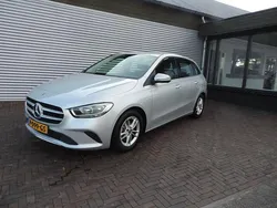 Grijs Gebruikt 2019 Mercedes B180 Premium Plus MPV | € 21.900 (Goede deal)