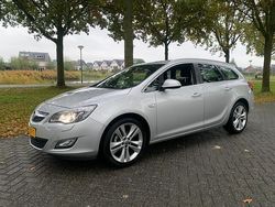 Grijs Gebruikt 2011 Opel Astra Sport Stationwagen | € 4.495 (Eerlijke prijs)