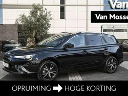 Zwart, metallic lak Nieuw 2025 MG MG5 EV Long Range Comfort Stationwagen | € 31.800 (Duur)