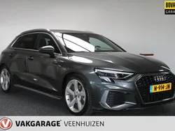 Grijs, metallic lak Gebruikt 2021 Audi A3 Sportback e-tron Edition .1 Sedan | € 26.950 (Super prijs)