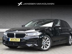 Zwart Gebruikt 2022 BMW 530e Stationwagen | € 36.945 (Super prijs)