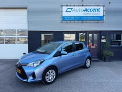 Blauw Gebruikt 2016 Toyota Yaris Hatchback | € 12.388 (Eerlijke prijs)