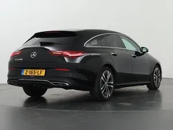 Kosmoszwart Gebruikt 2024 Mercedes CLA180 Shooting Brake Luxury Stationwagen | € 34.850 (Eerlijke prijs)