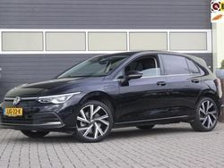 Zwart Gebruikt 2022 VW Golf VIII Style Hatchback | € 23.900 (Super prijs)