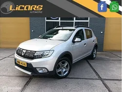 Grijs, metallic lak Gebruikt 2018 Dacia Sandero Stepway Hatchback | € 8.999 (Goede deal)