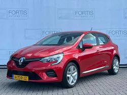 Rood Gebruikt 2020 Renault Clio V Zen Hatchback | € 13.900 (Eerlijke prijs)