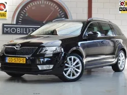 Zwart, metallic lak Gebruikt 2015 Skoda Octavia Stationwagen | € 7.380 (Eerlijke prijs)