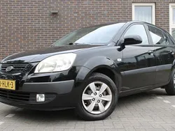 Zwart Gebruikt 2009 Kia Rio Hatchback | € 3.450 (Iets duurder)