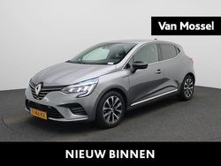 Schiste grijs kqg Gebruikt 2023 Renault Clio V Techno Hatchback | € 17.940 (Iets duurder)