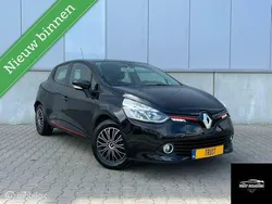 Zwart Gebruikt 2013 Renault Clio IV Dynamique Hatchback | € 7.450 (Eerlijke prijs)