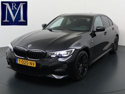 Zwart Gebruikt 2019 BMW 330e Executive Sedan | € 29.877 (Eerlijke prijs)