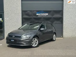 Grijs, metallic lak Gebruikt 2019 VW Golf VII Comfortline Hatchback | € 16.950 (Goede deal)