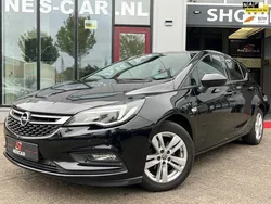 Zwart Gebruikt 2017 Opel Astra Innovation Hatchback | € 8.499 (Eerlijke prijs)