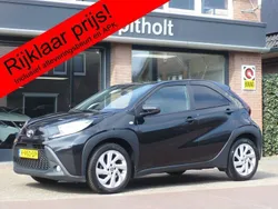 Zwart Gebruikt 2022 Toyota Aygo Hatchback | € 19.250 (Goede deal)