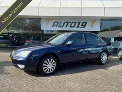 Blauw Gebruikt 2004 Ford Mondeo Trend Sedan | € 2.219 (Iets duurder)