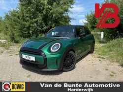 , metallic lak Gebruikt 2022 Mini Cooper Classic Hatchback | € 23.950 (Eerlijke prijs)