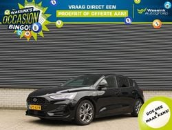Zwart Gebruikt 2023 Ford Focus ST-Line Hatchback | € 22.935 (Eerlijke prijs)