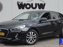 Zwart Gebruikt 2017 Hyundai i30 Hatchback | € 10.995 (Duur)