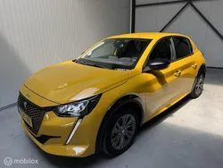 Geel Gebruikt 2022 Peugeot e-208 Hatchback | € 15.925 (Super prijs)