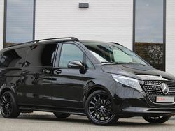 Zwart (metallic) Gebruikt 2024 Mercedes V300 Edition MPV | € 78.950