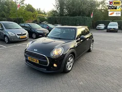 Zwart Gebruikt 2015 Mini ONE Hatchback | € 8.950 (Iets duurder)