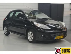 Zwart, metallic lak Gebruikt 2012 Peugeot 206+ Urban Move Hatchback | € 4.950 (Iets duurder)