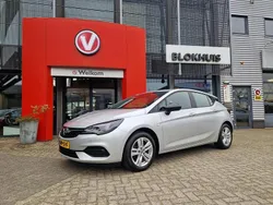 Grijs Gebruikt 2021 Opel Astra Edition Hatchback | € 14.190 (Eerlijke prijs)