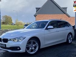 Wit Gebruikt 2017 BMW 320 Executive Stationwagen | € 18.945 (Goede deal)