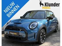 Blauw Gebruikt 2022 Mini Cooper SE Classic Hatchback | € 19.950 (Eerlijke prijs)