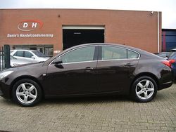 Bruin Gebruikt 2011 Opel Insignia Edition Hatchback | € 4.199 (Goede deal)